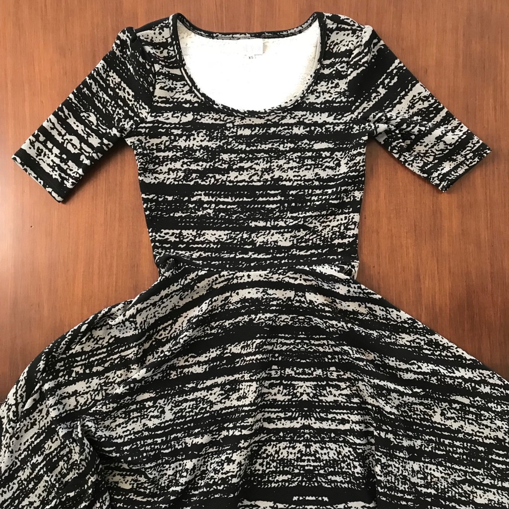 LuLaRoe Nicole Dress
